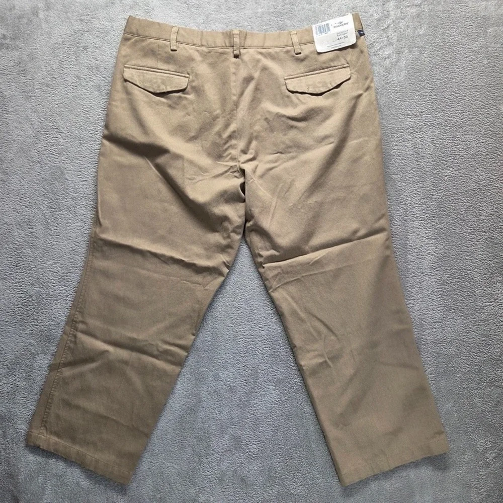 Dockers Pants Mens 44X30 Beige Chinos Classic Fit Flat Front Straight Leg Preppy